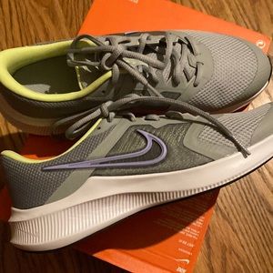 Nike Downshifter NEW